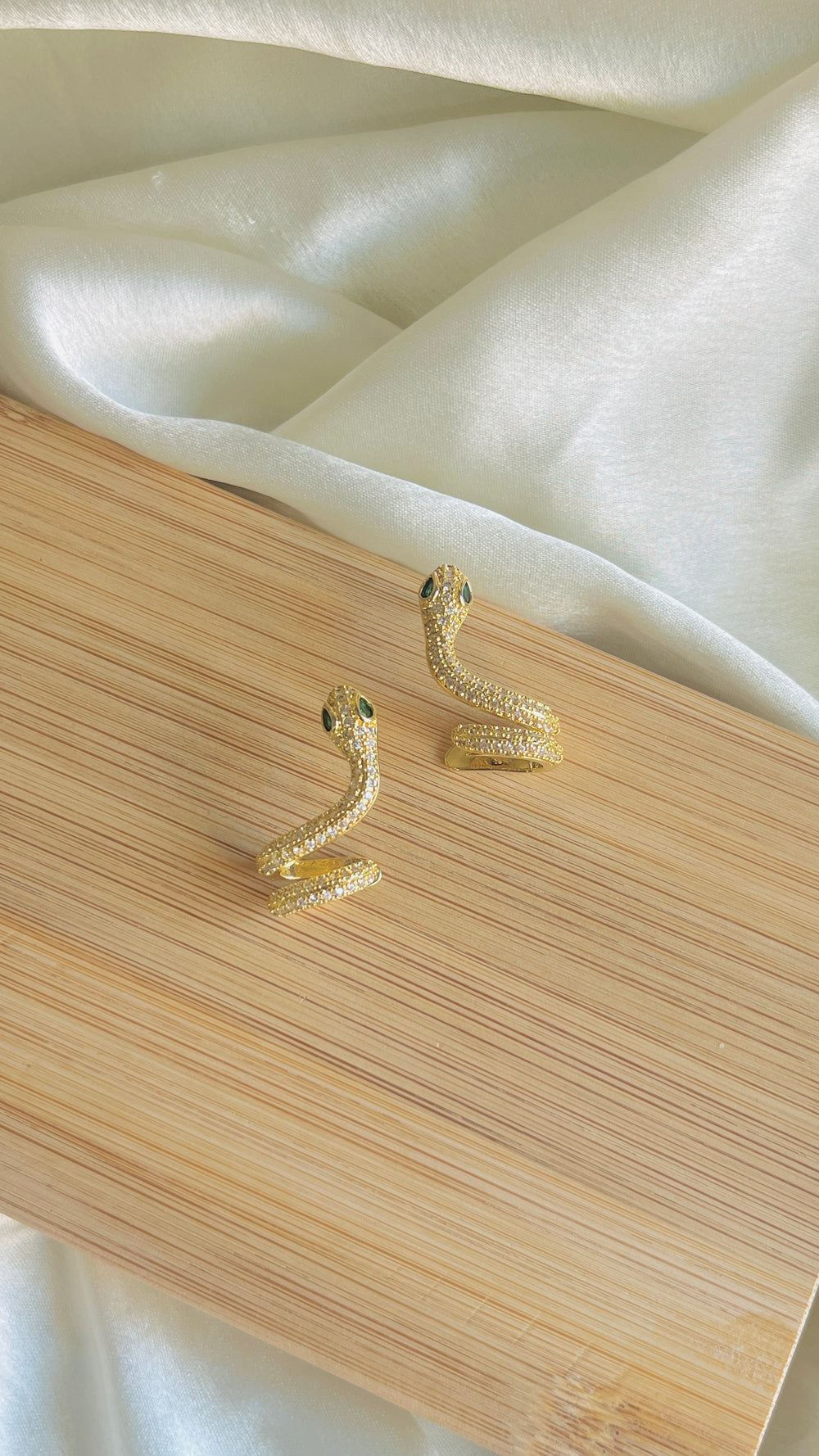 Snake earcuff earring