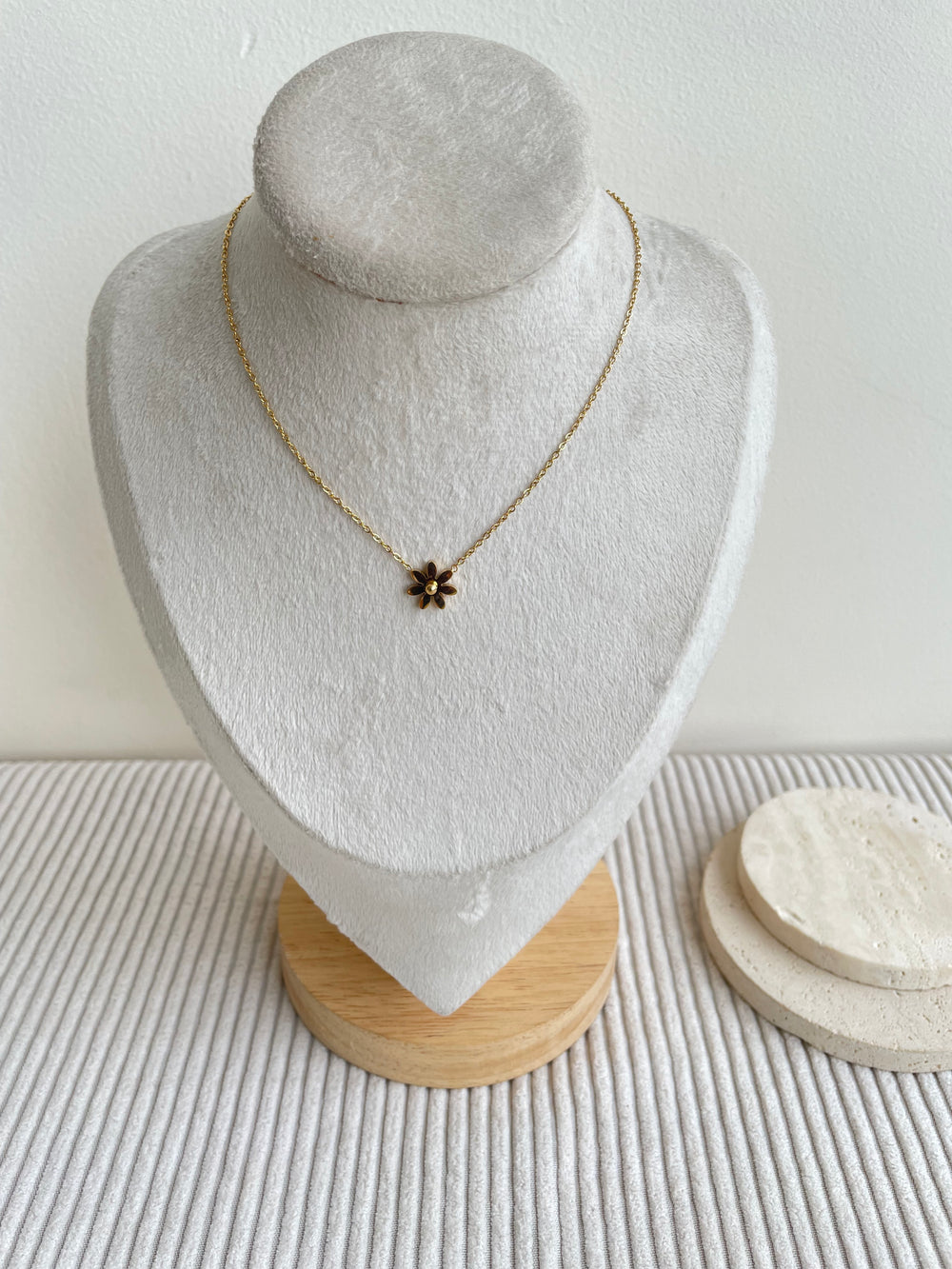 Gold daisy Chain