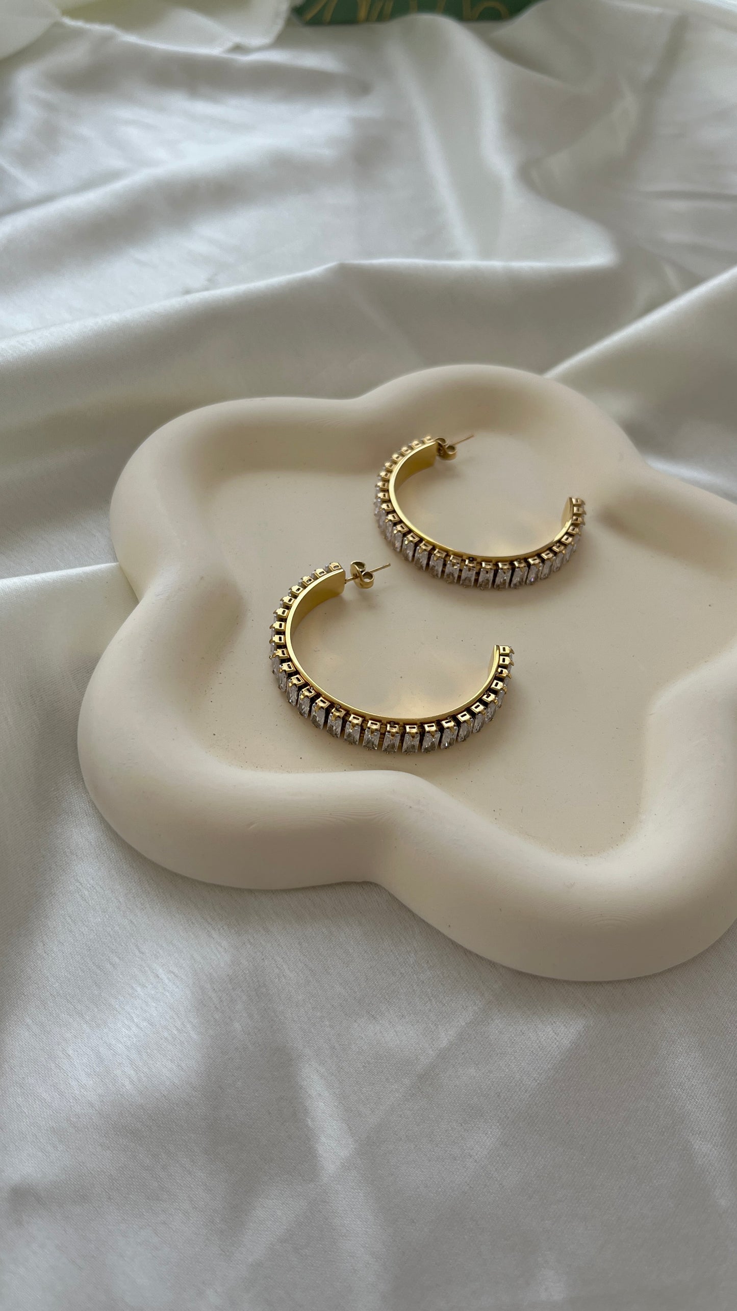 Tennis large hoops