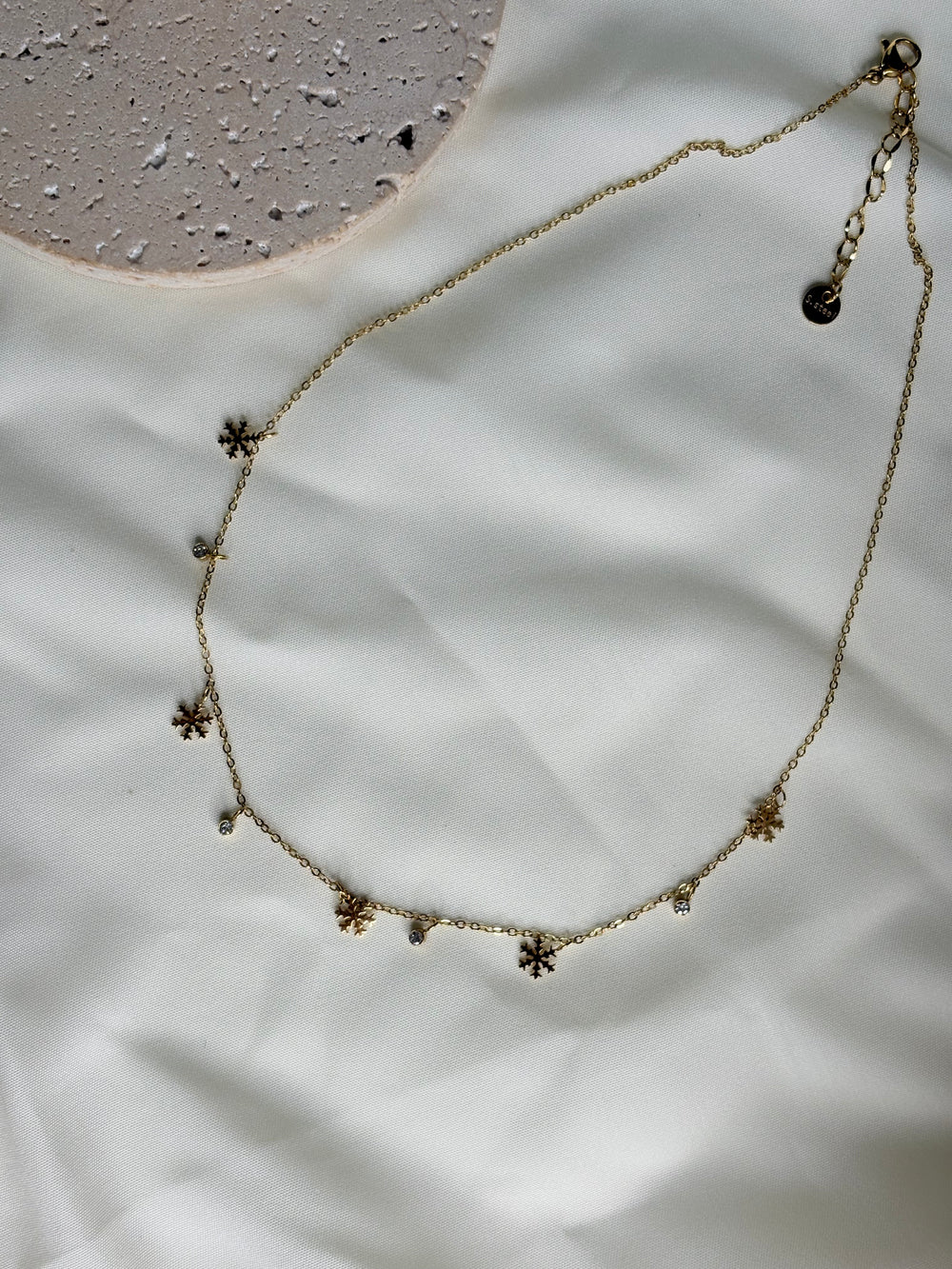 Snowflake chain