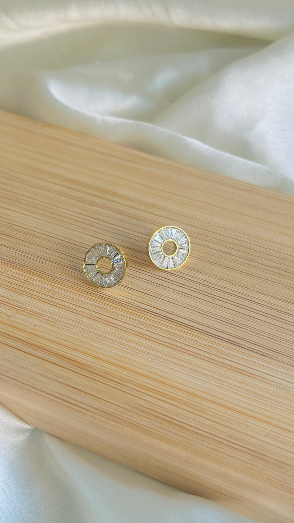 Micro stone studs