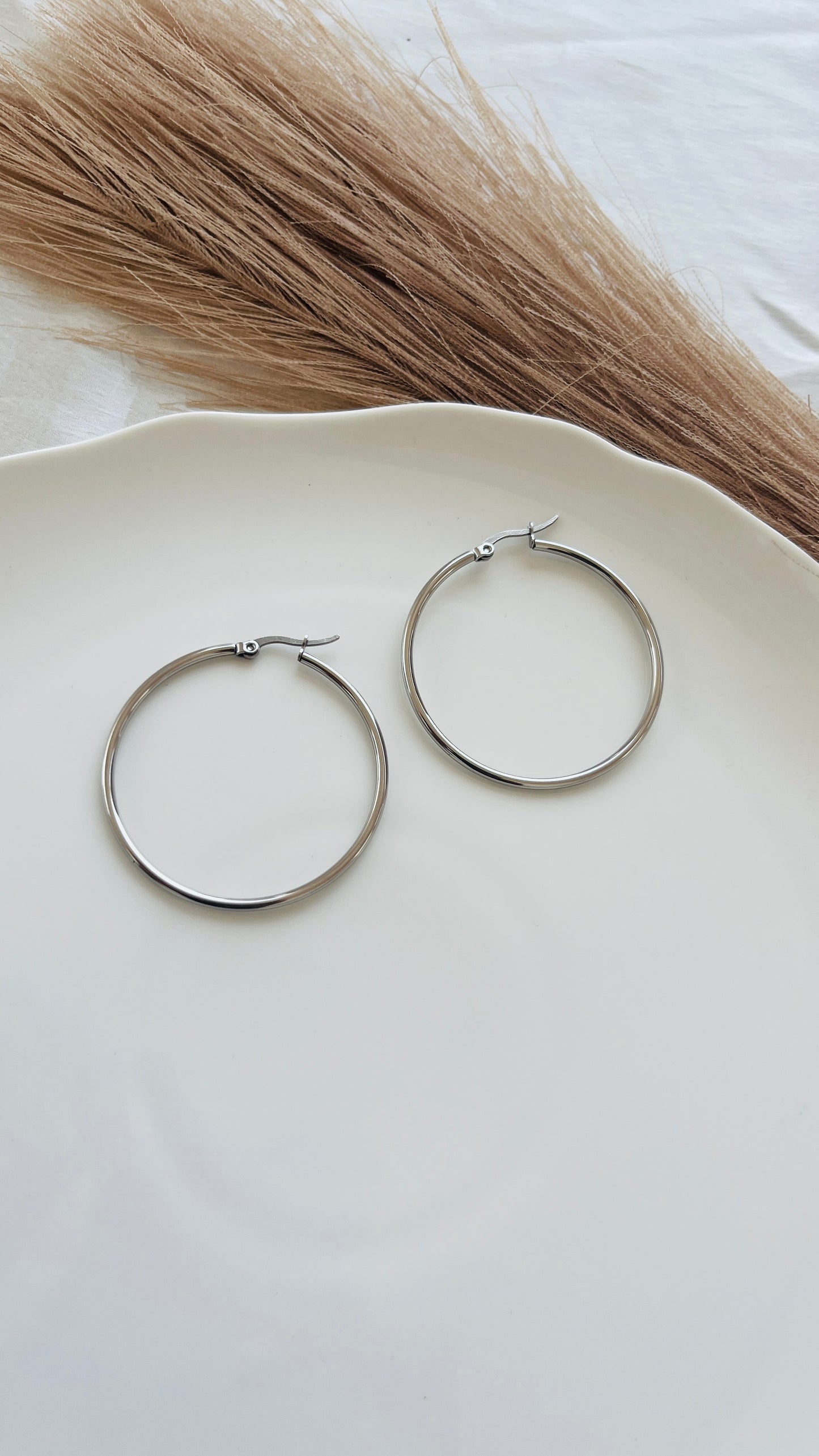 Basic circle hoops