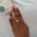 Croissant ring