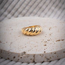 Croissant ring