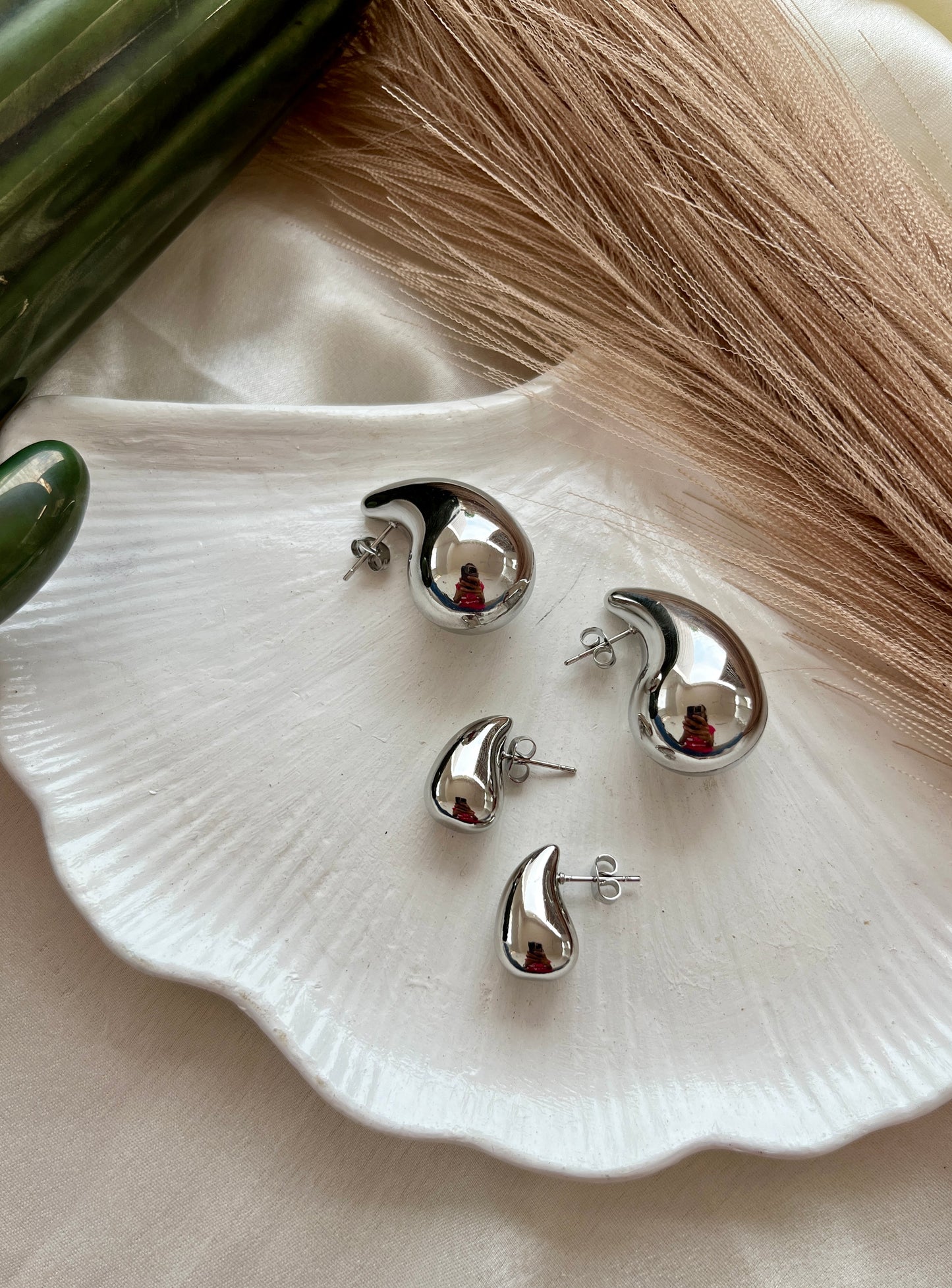 Hadid small studs - silver