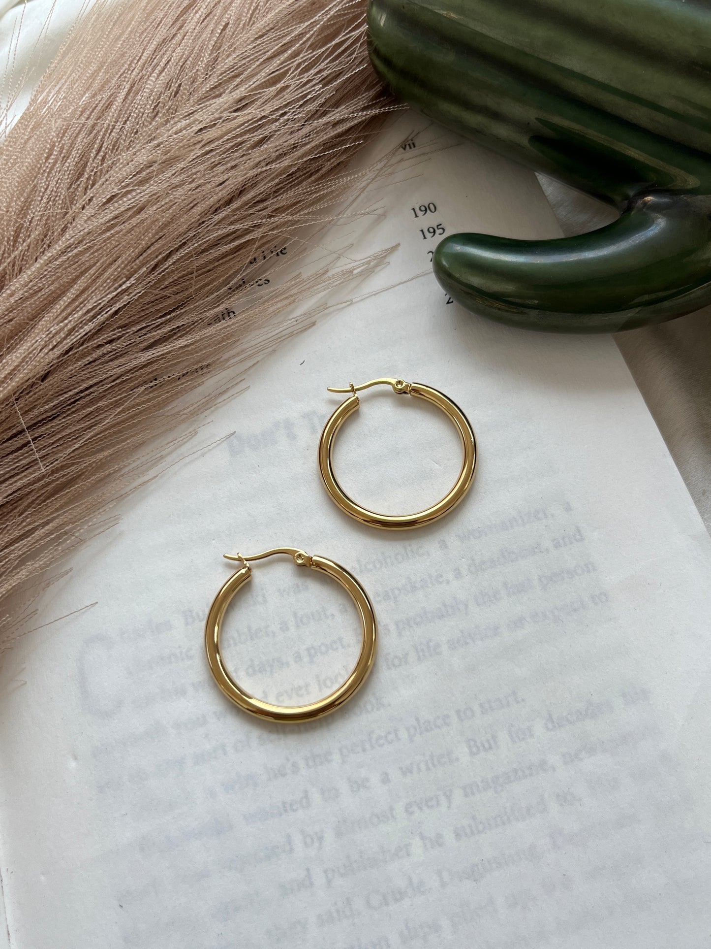 Lola circle hoops