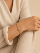 Four leaf stone bracelet