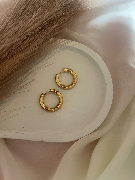 Basic gold hoops