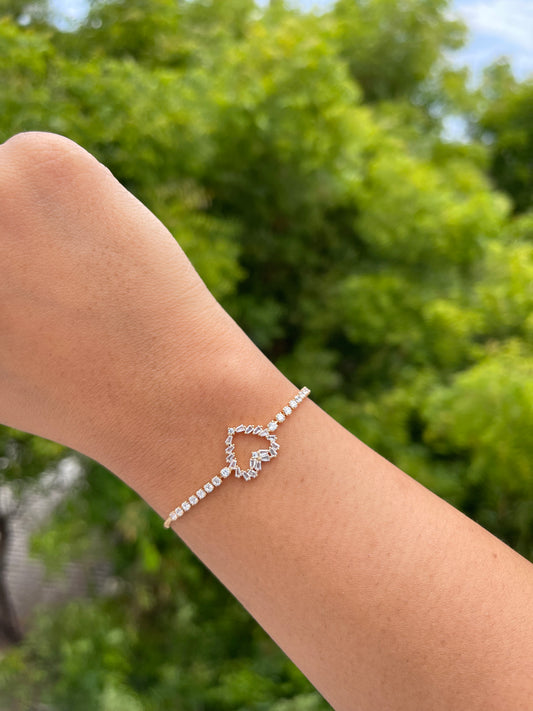 Adjustable heart bracelet