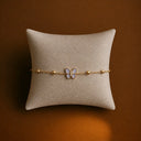 White titlie bracelet