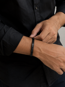 Axis kada black